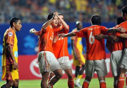 高江建功！山东鲁能客场逆转河南建业，走出低谷