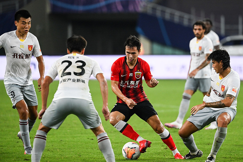 尤文图斯前锋连续两场破门,助球队保持连胜 尤文图斯前锋连续两场破门,助球队保持连胜