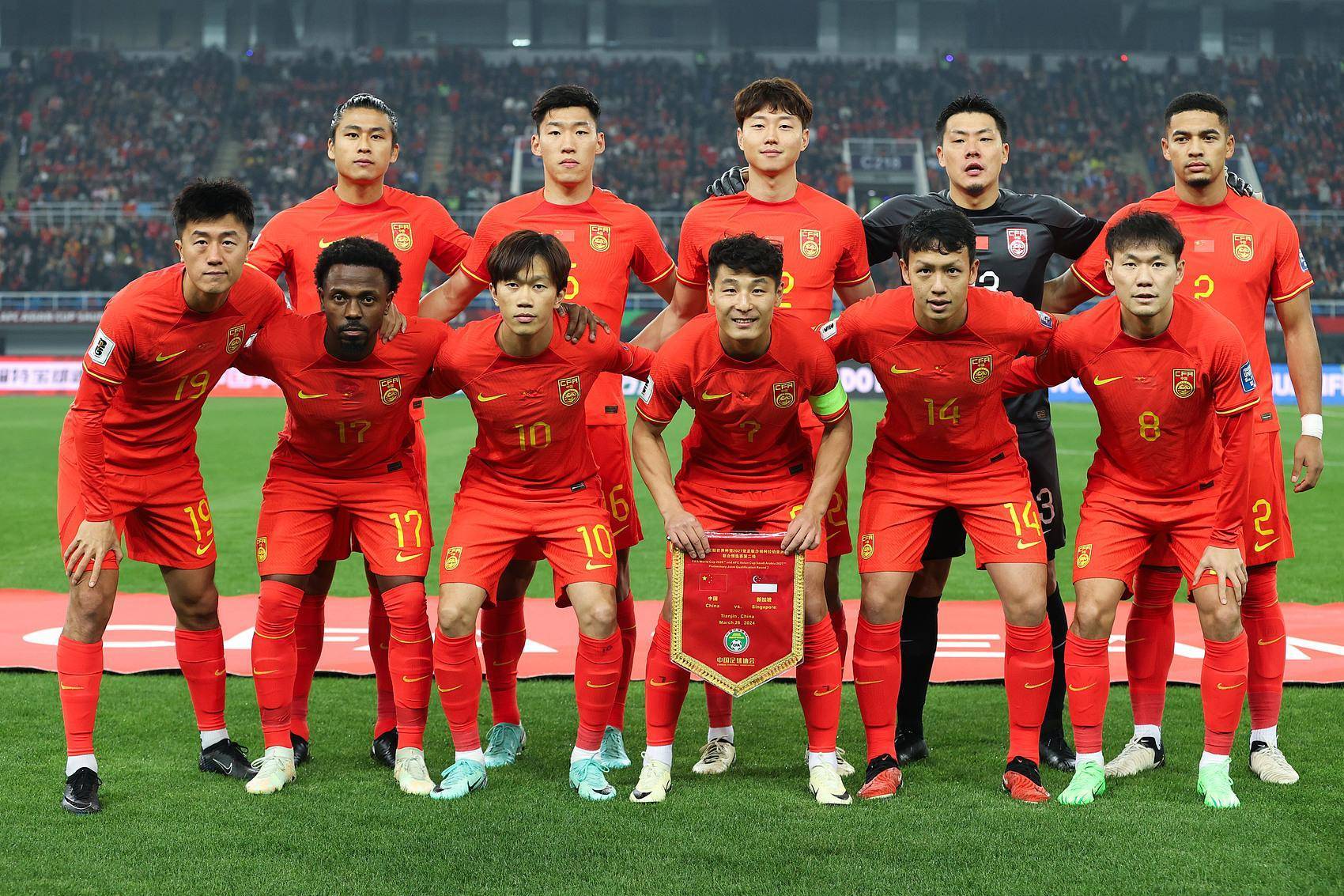 开云体育-中国足球联赛新赛季新面貌，球员表现引人注目的简单介绍