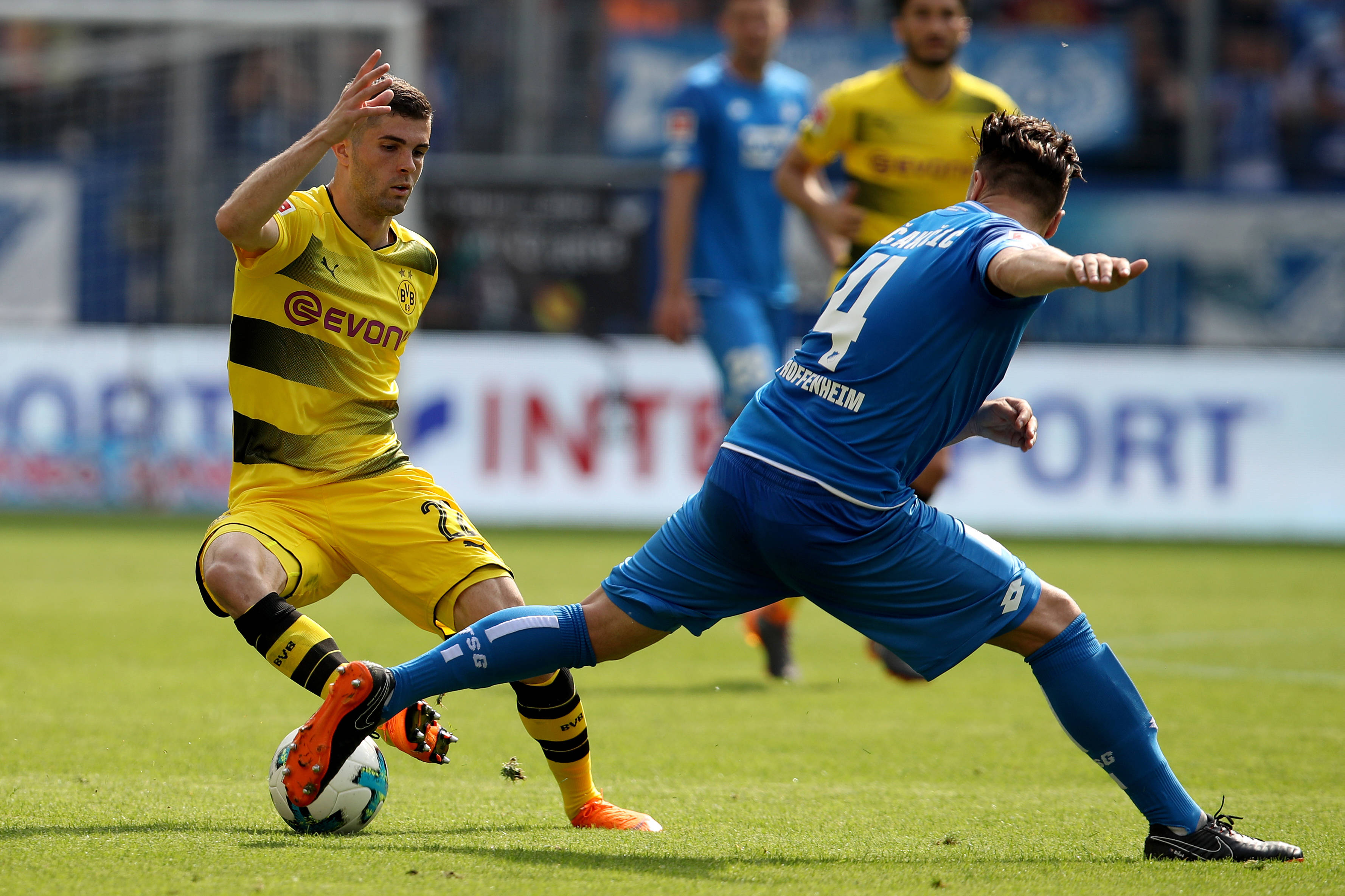 巴伐利亚德比重燃，霍芬海姆迎战奥格斯堡的简单介绍