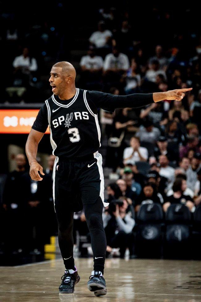 关于爵士大胜马刺,米切尔双核攻势让主场燃起火焰的信息 关于爵士大胜马刺,米切尔双核攻势让主场燃起火焰的信息