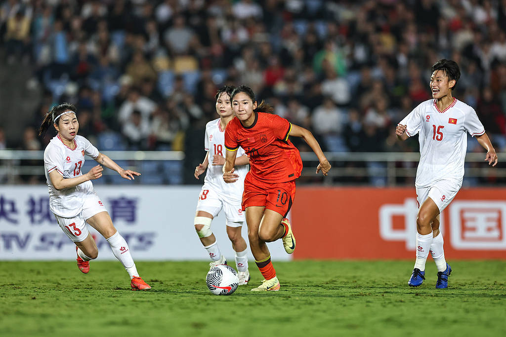 亚洲杯女足赛场上,球队实力均衡,比分胶着的简单介绍 亚洲杯女足赛场上,球队实力均衡,比分胶着的简单介绍