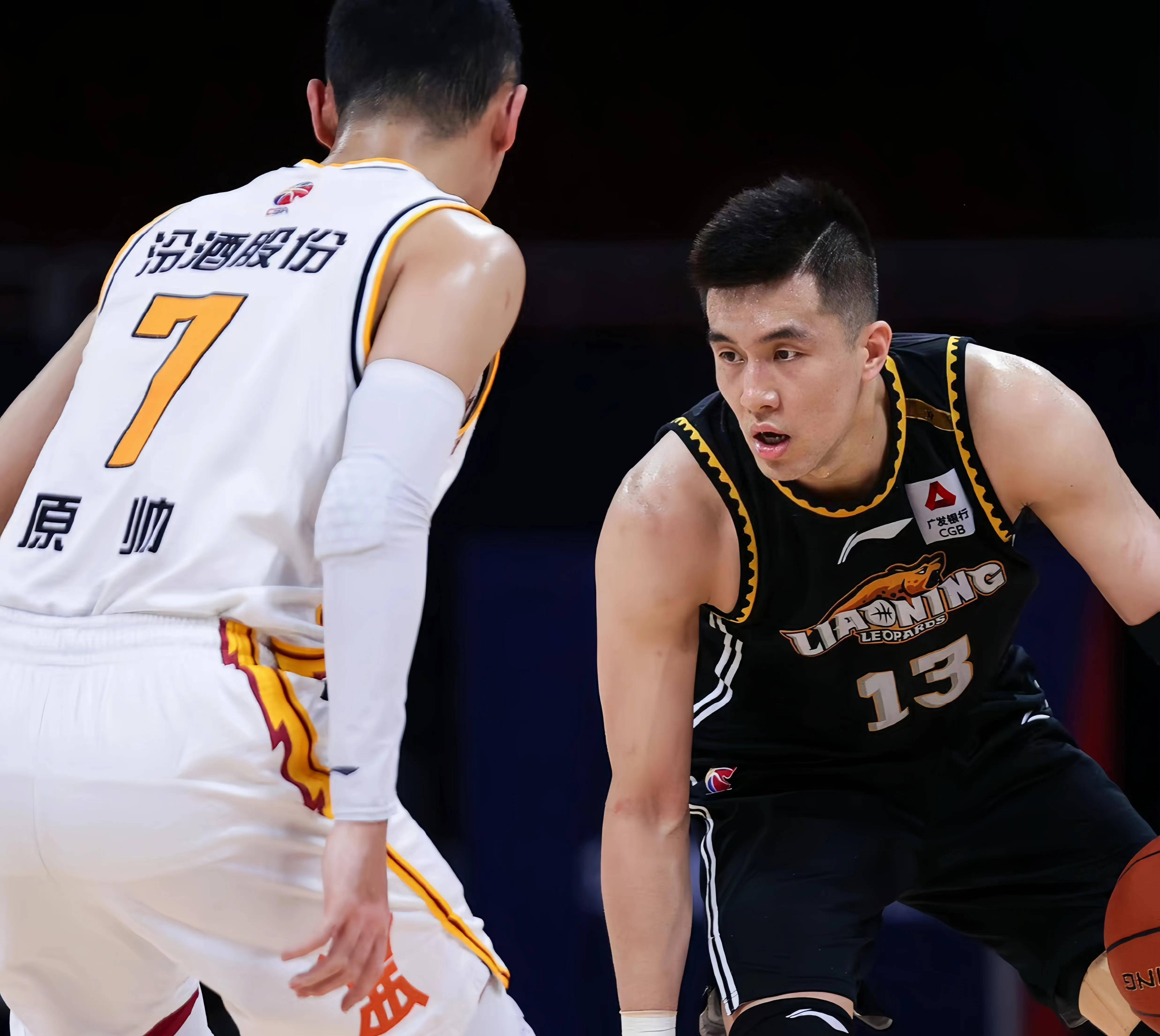 湖南男篮队心无旁骛备战,全力以赴争取比赛胜利的简单介绍 湖南男篮队心无旁骛备战,全力以赴争取比赛胜利的简单介绍