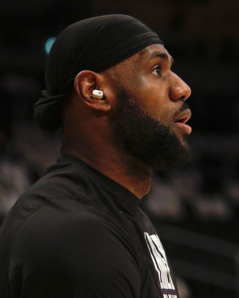 开云官网-安吉因伤退赛，湖人队卫冕路漫漫的简单介绍