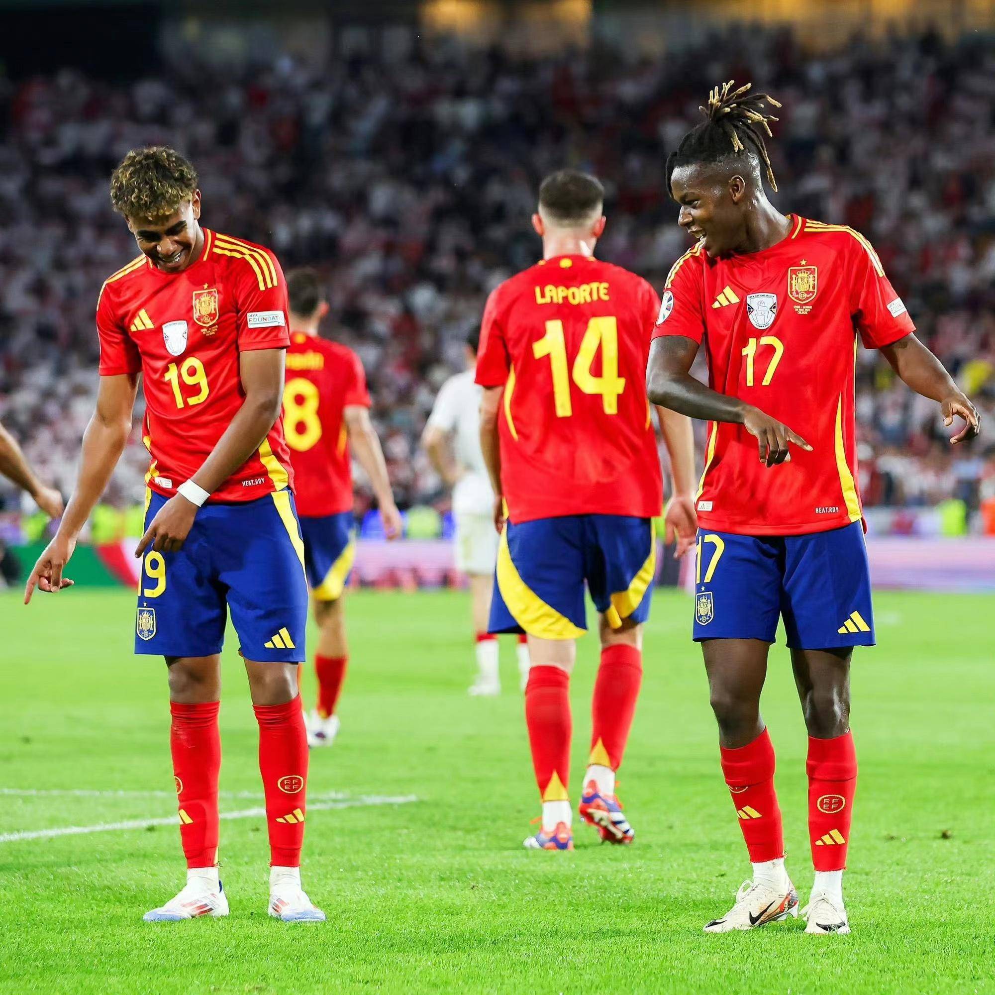 开云体育在线-西班牙队在足球比赛中彪炳战绩，掀起热潮的简单介绍