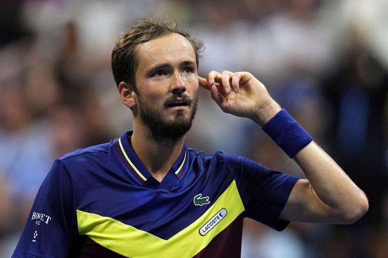 开云体育下载-西班牙跳水选手优雅登场，赢得掌声