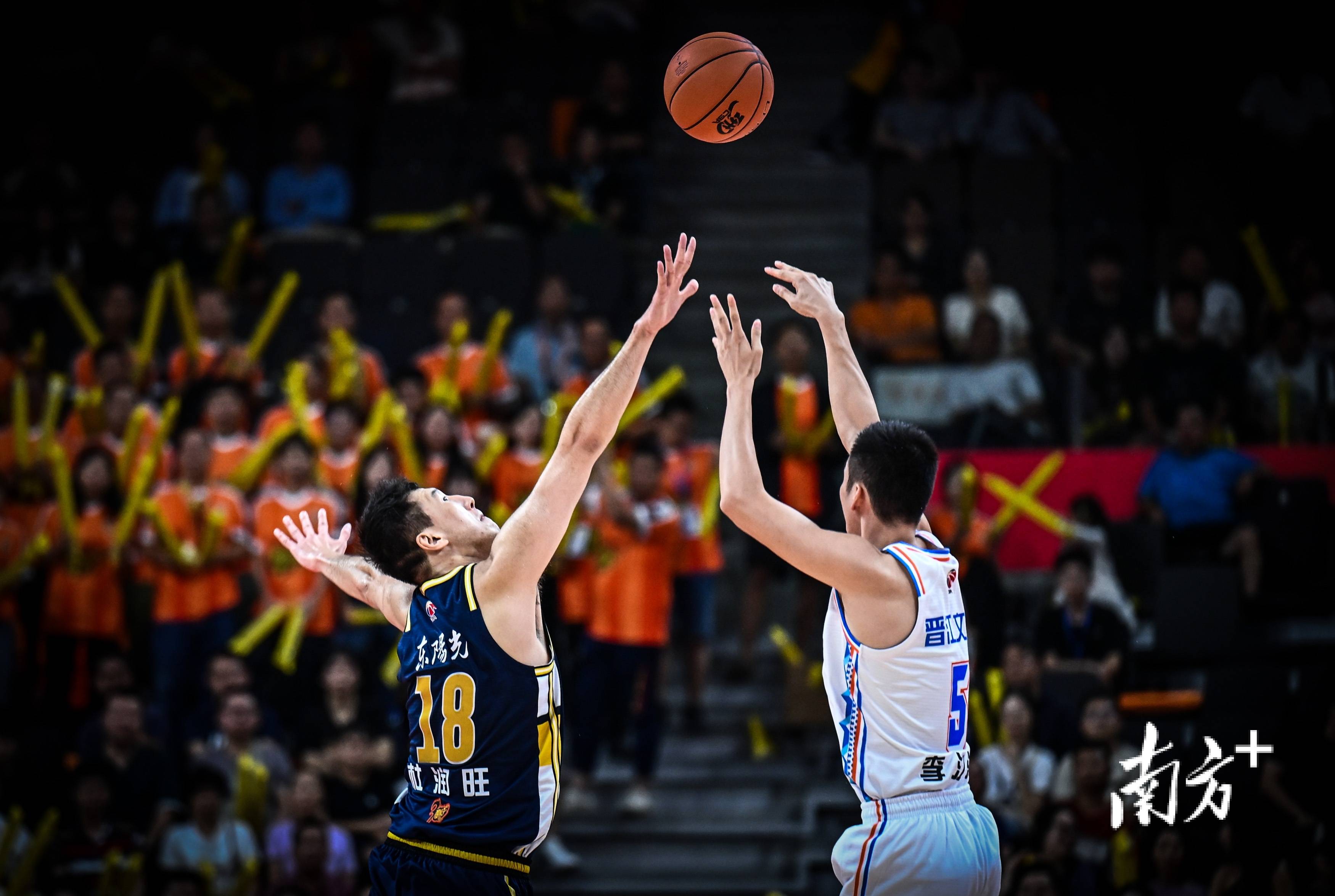 佛山队在客场与对手对决中获得胜利,逆袭取胜的简单介绍 佛山队在客场与对手对决中获得胜利,逆袭取胜的简单介绍