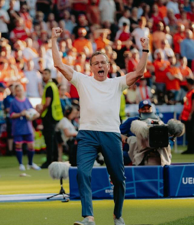 开云体育登录-荷兰逆袭晋级，法国巴西小组第一成功晋级