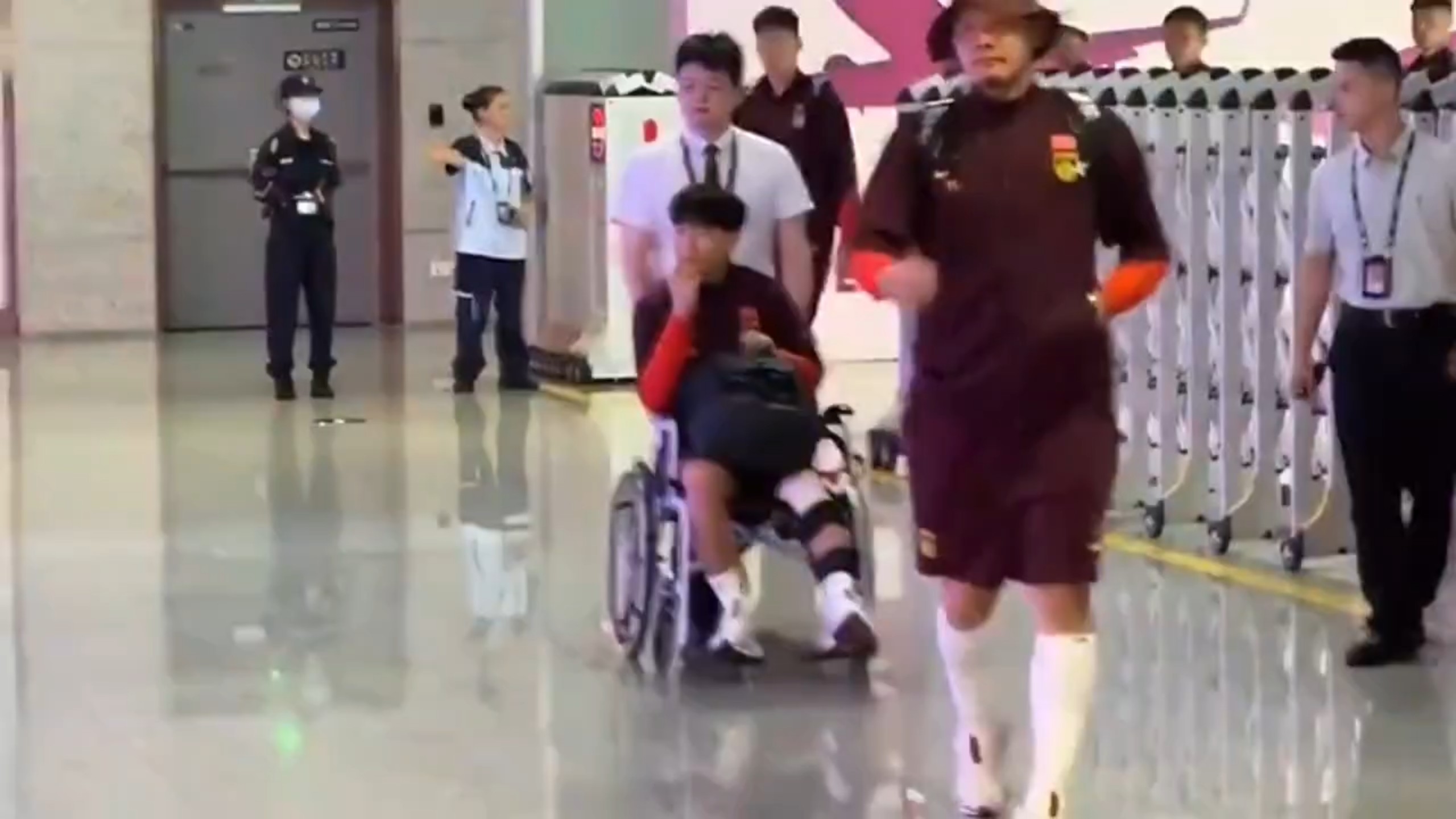 纷纷传出的好消息点燃了球迷热情的简单介绍 纷纷传出的好消息点燃了球迷热情的简单介绍