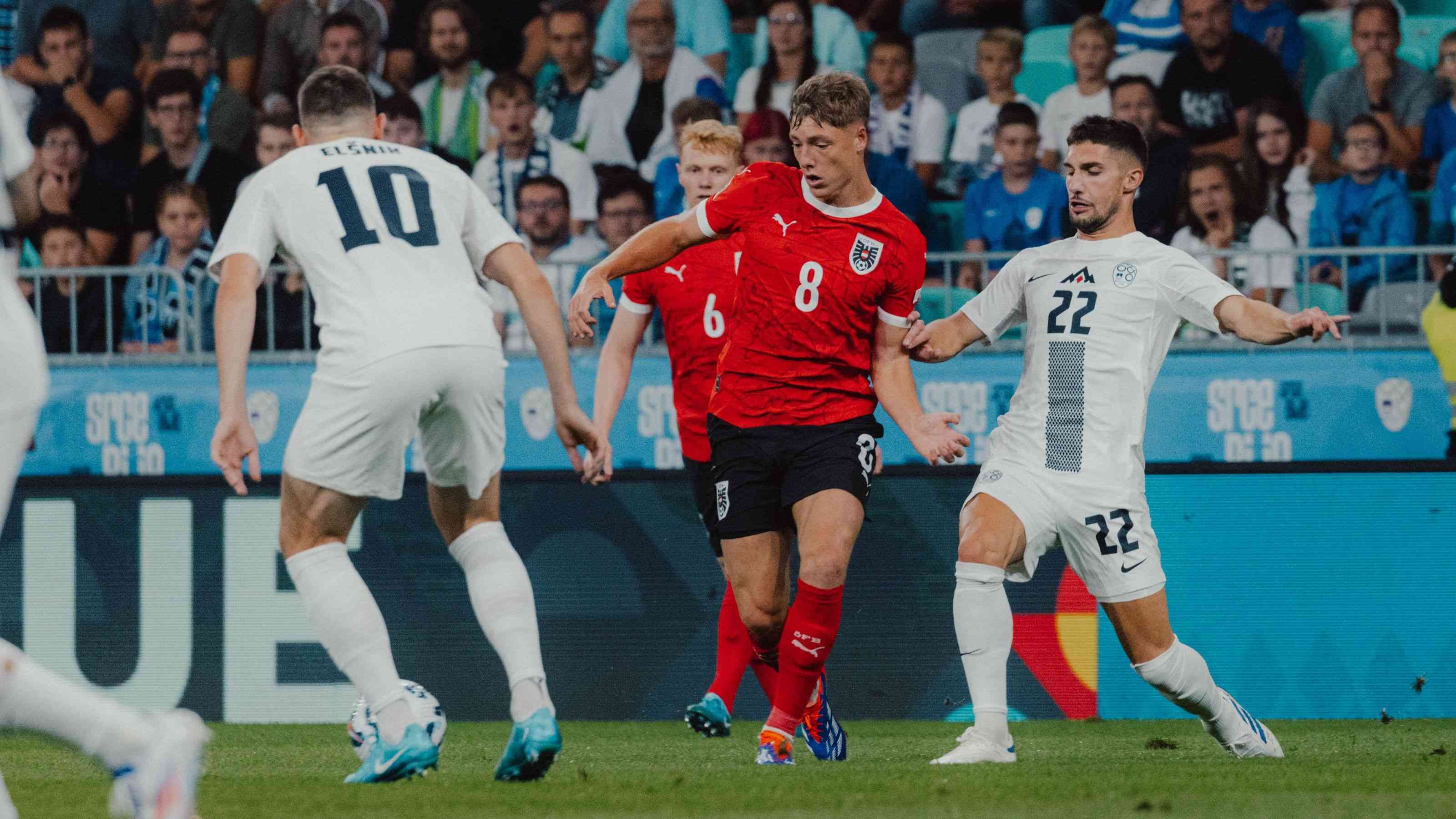 紧张局势下,欧国联比赛更加激烈 紧张局势下,欧国联比赛更加激烈