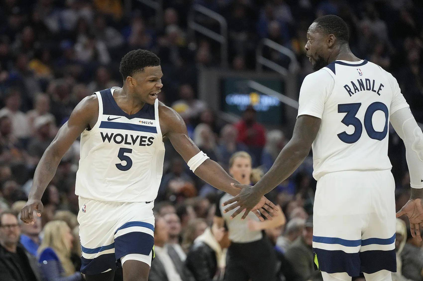 灰熊队员突破技术壁垒,带领球队实现再胜 灰熊队员突破技术壁垒,带领球队实现再胜