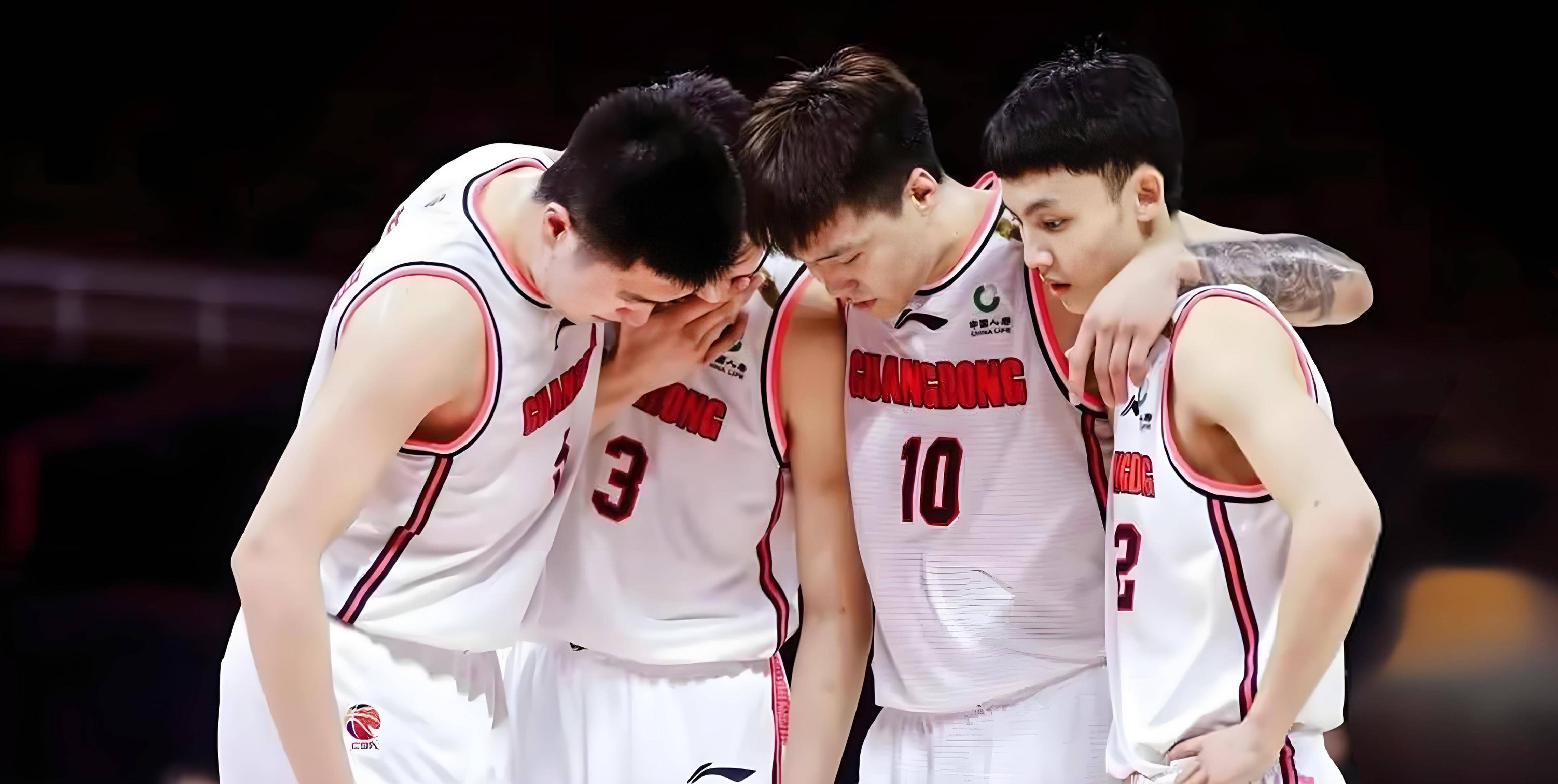 包含大连人踢平对手,保持不败气势的词条 包含大连人踢平对手,保持不败气势的词条