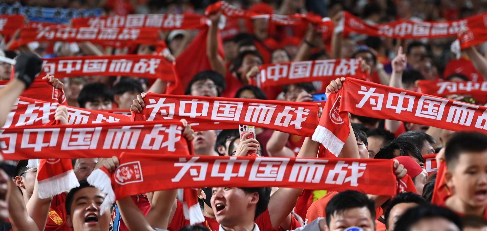 球员们全力以赴,争取每一分胜利 球员们全力以赴,争取每一分胜利