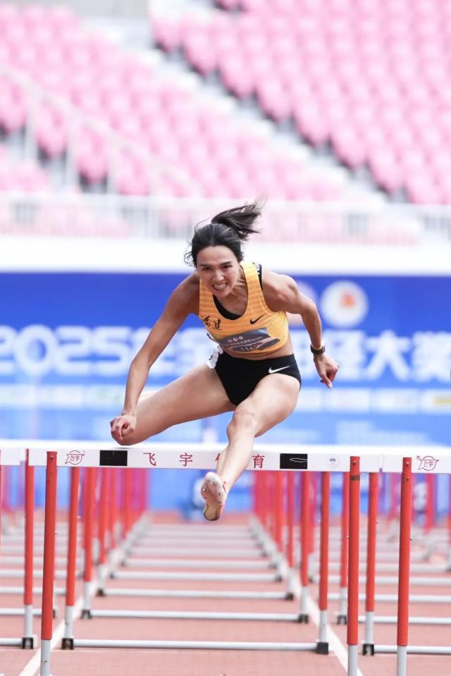 田径选手刷新个人最佳,斩获铜牌的简单介绍 田径选手刷新个人最佳,斩获铜牌的简单介绍
