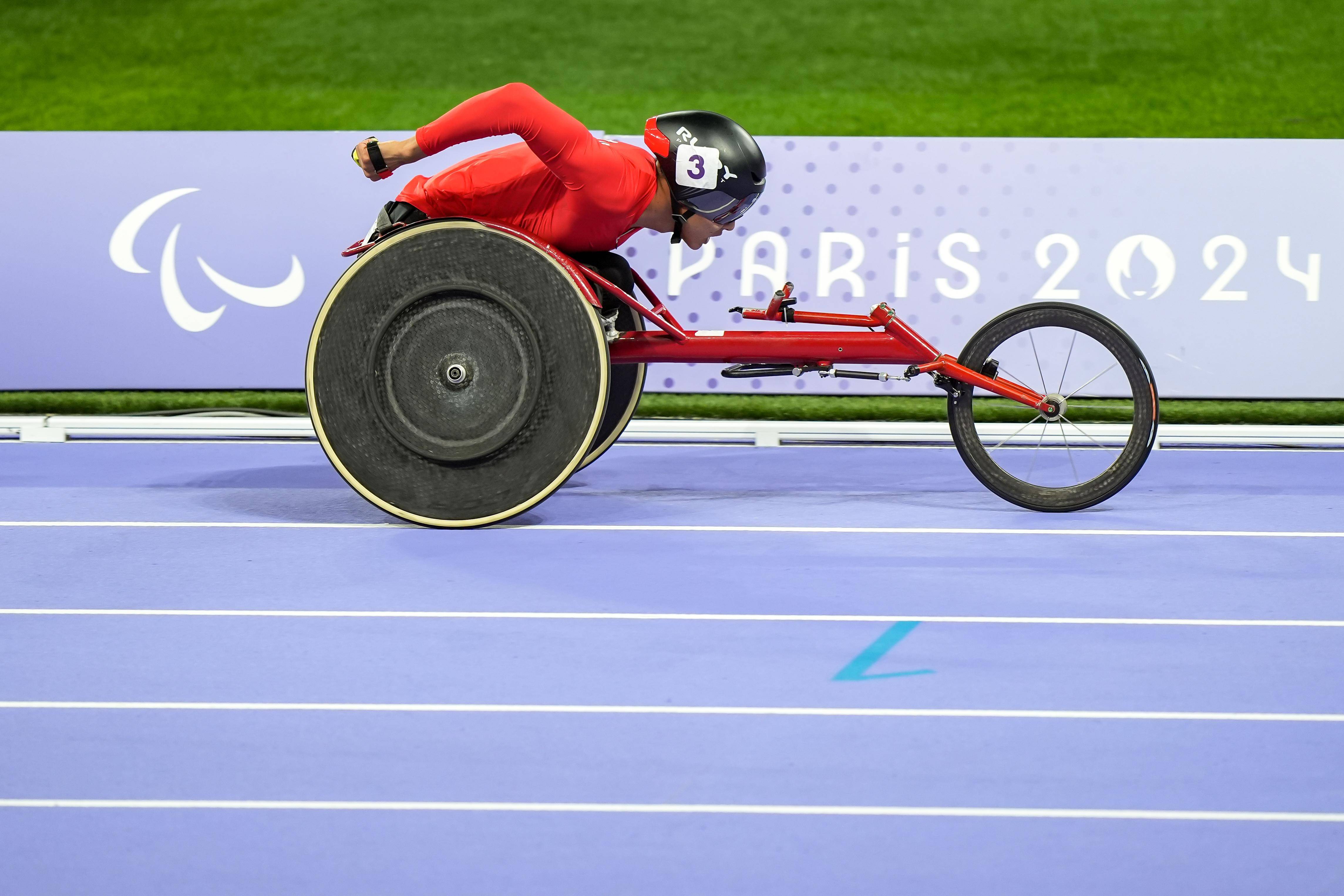 田径选手刷新个人最佳,斩获铜牌的简单介绍 田径选手刷新个人最佳,斩获铜牌的简单介绍