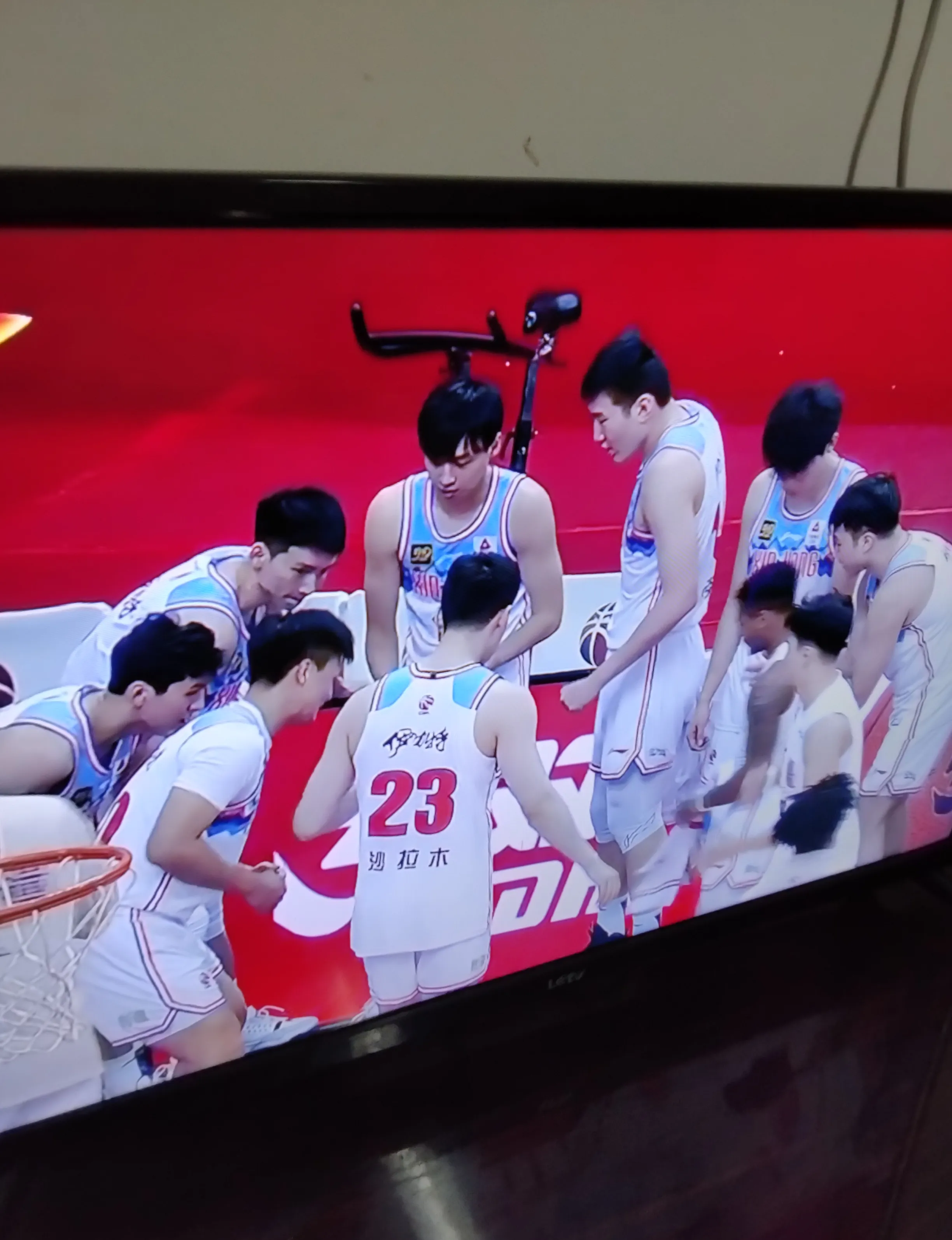 球队换人战术,备战下半场比赛 球队换人战术,备战下半场比赛