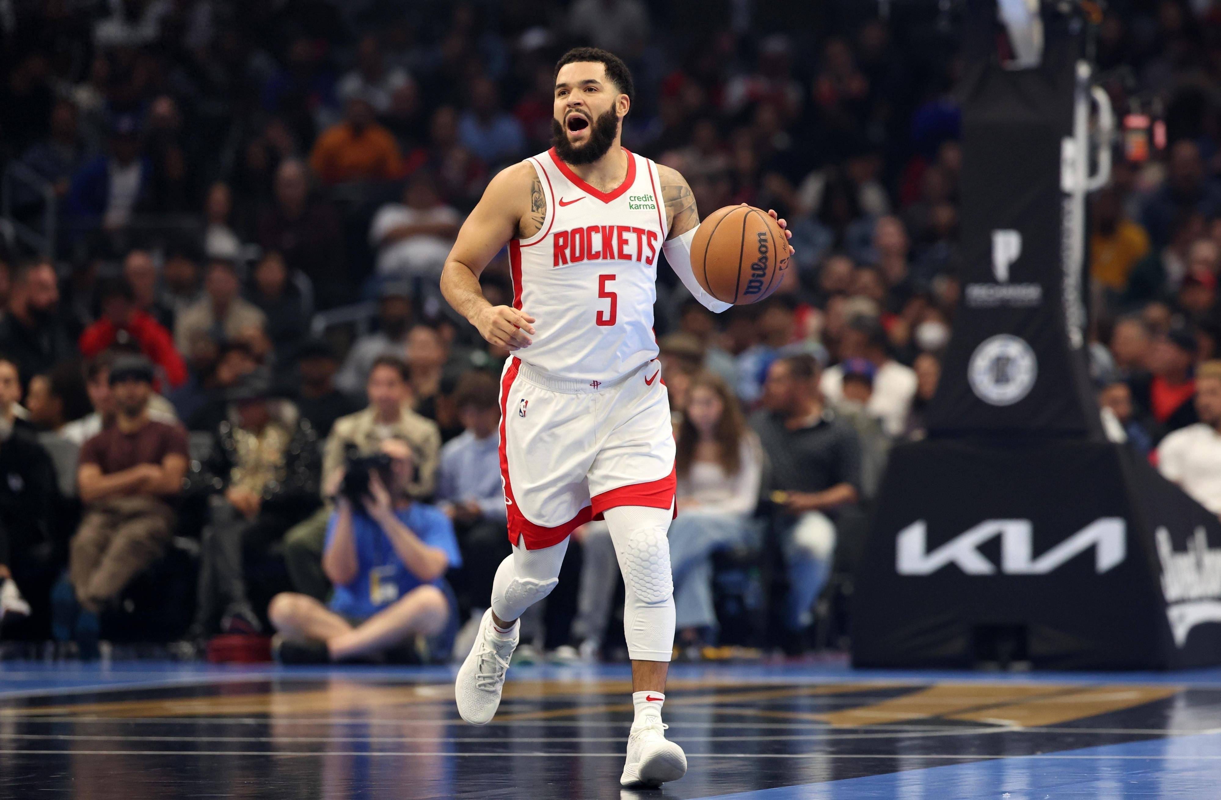 包含火箭队新援表现抢眼，成为球队关键人物的词条