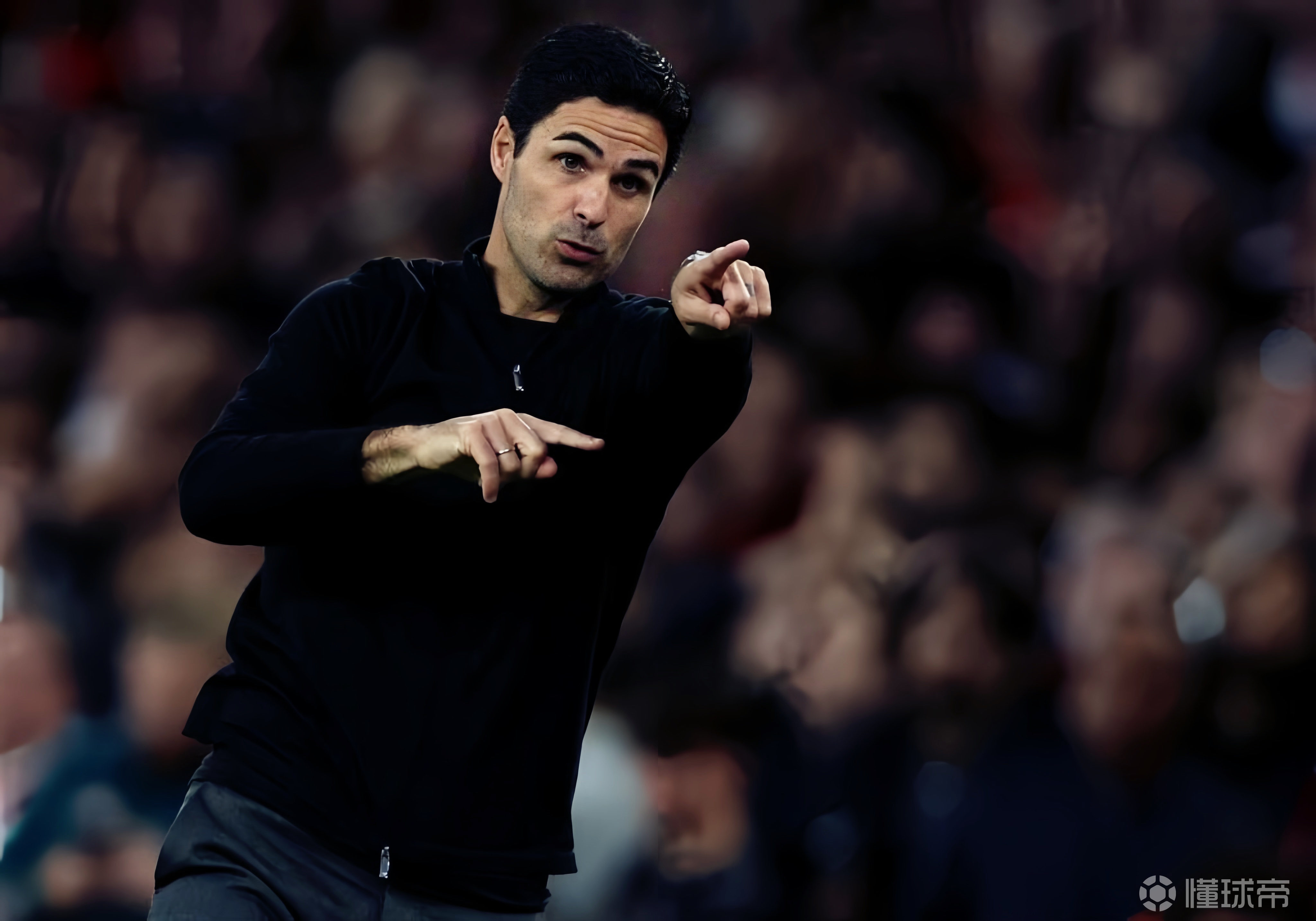 阿赫利客场战平,球队保持不败纪录 阿赫利客场战平,球队保持不败纪录