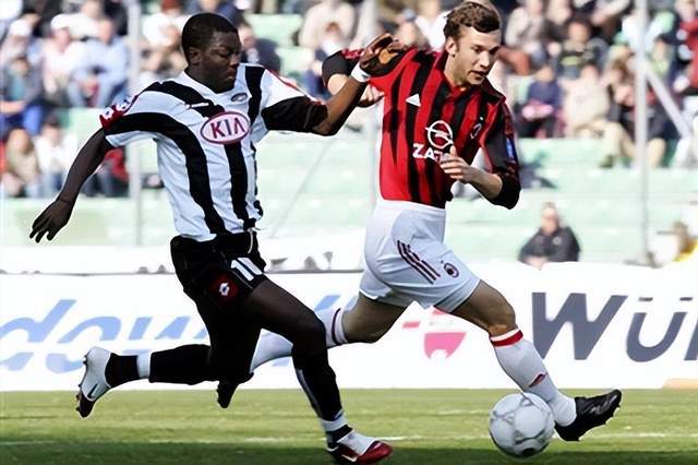 开云体育官方网站-乌迪内斯惊险击败巴塞罗那，晋级四强！的简单介绍