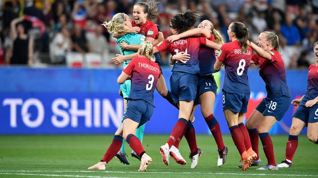 挪威女足在比赛中实现了完美统治的简单介绍