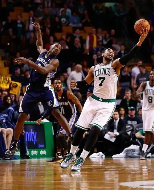 雄鹿横扫森林狼,字母哥狂砍+ 雄鹿横扫森林狼,字母哥狂砍+