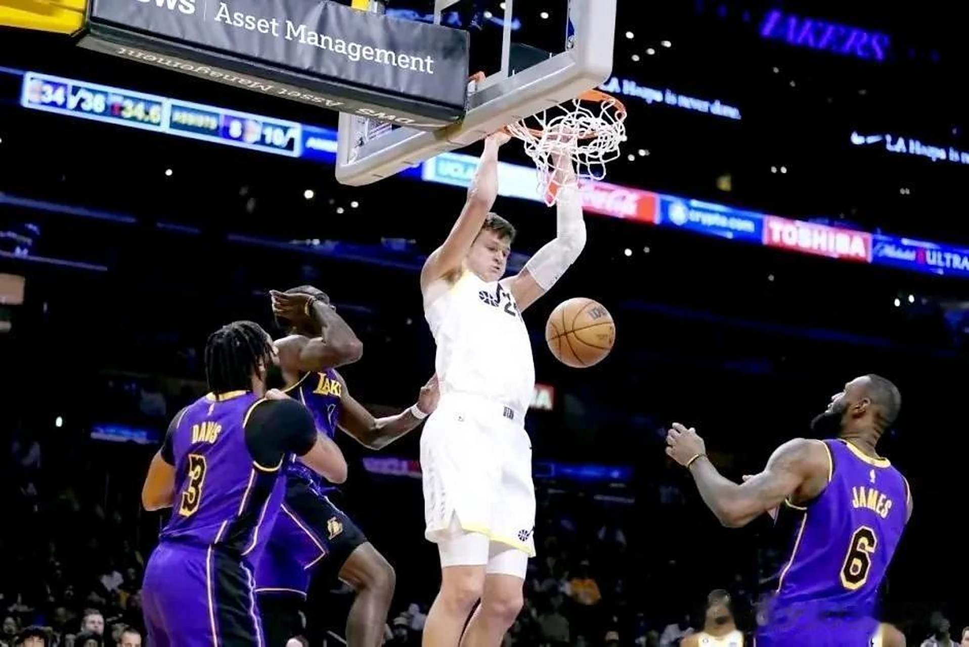 开云体育官网-黄蜂客场击败猛龙，喜迎新赛季首胜