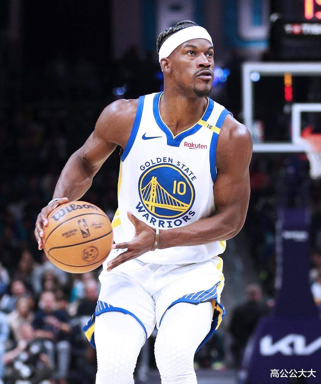 黄蜂客场击败猛龙,喜迎新赛季首胜 黄蜂客场击败猛龙,喜迎新赛季首胜