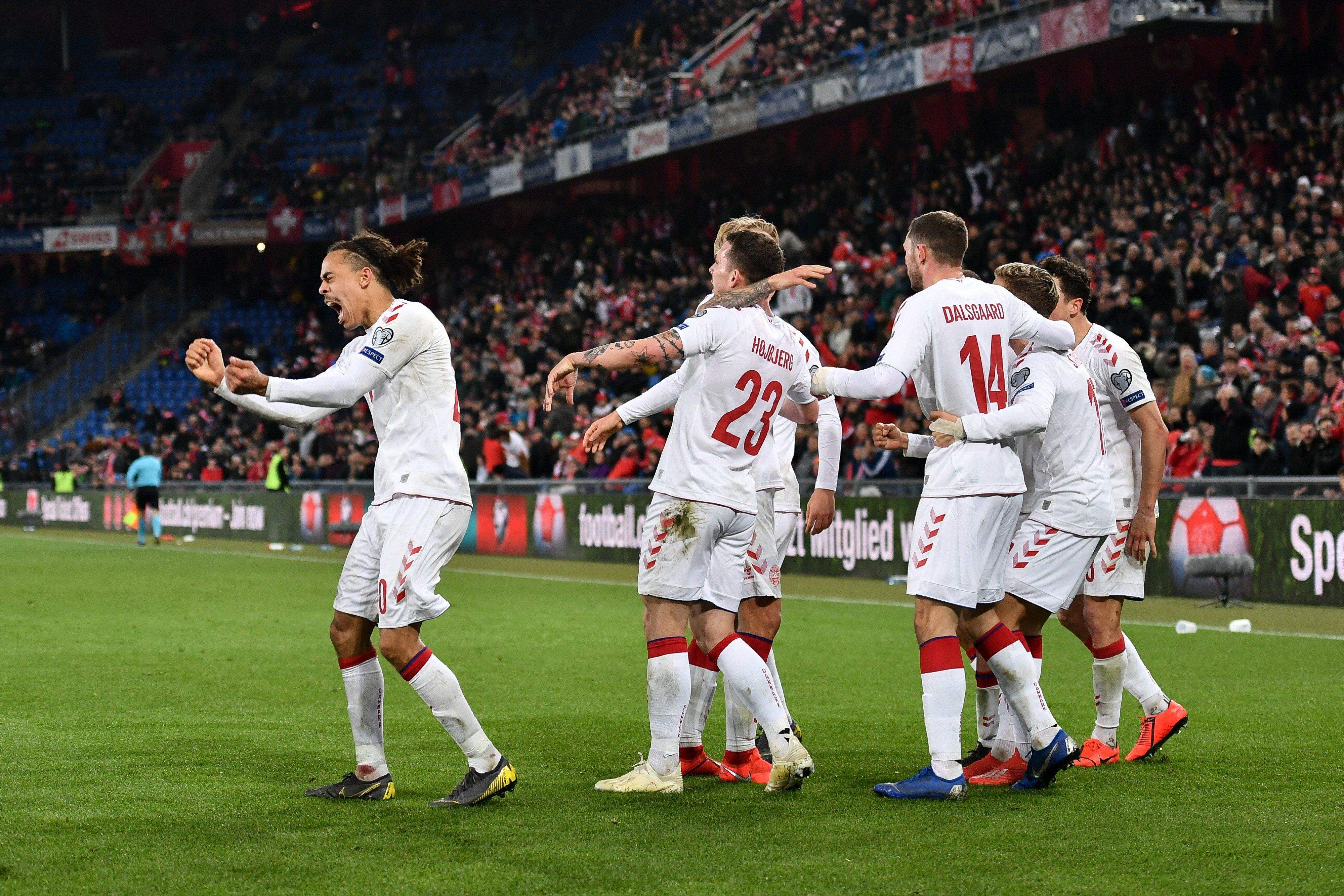 关于波兰迎战瑞士，欧洲杯热点战事引起广泛讨论的信息