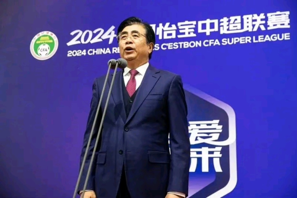 小牛队主帅遭解雇,球队面临新一轮调整 小牛队主帅遭解雇,球队面临新一轮调整