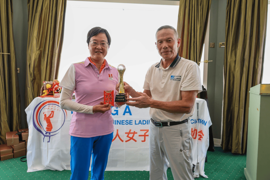 爱尔兰代表选手勇夺高尔夫金牌 爱尔兰代表选手勇夺高尔夫金牌