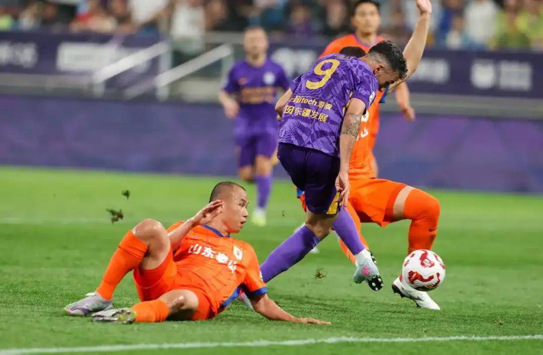 精湛技艺亮相,战术严密进球频频 精湛技艺亮相,战术严密进球频频