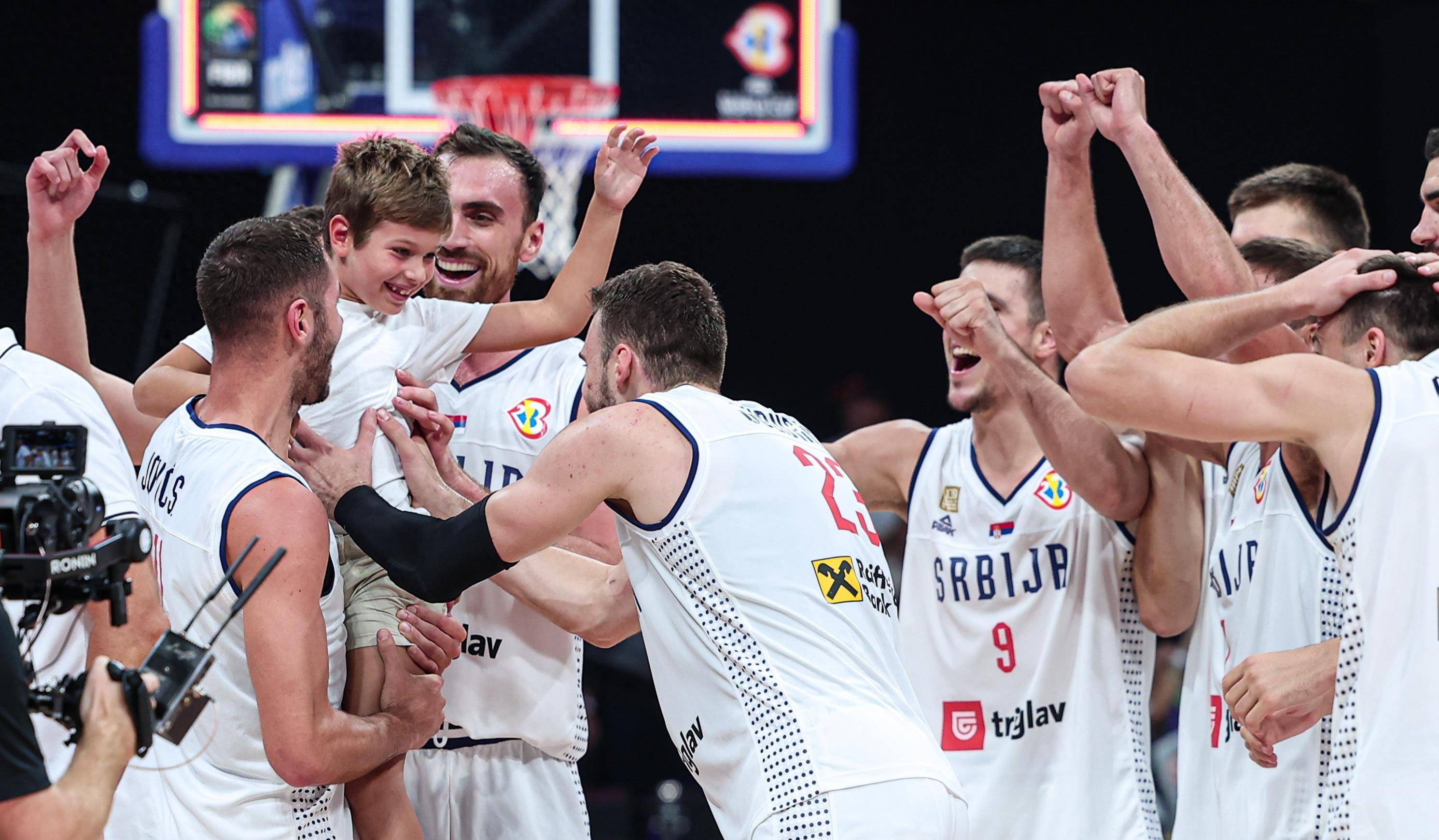 俄罗斯球队备战欧洲篮球锦标赛 俄罗斯球队备战欧洲篮球锦标赛