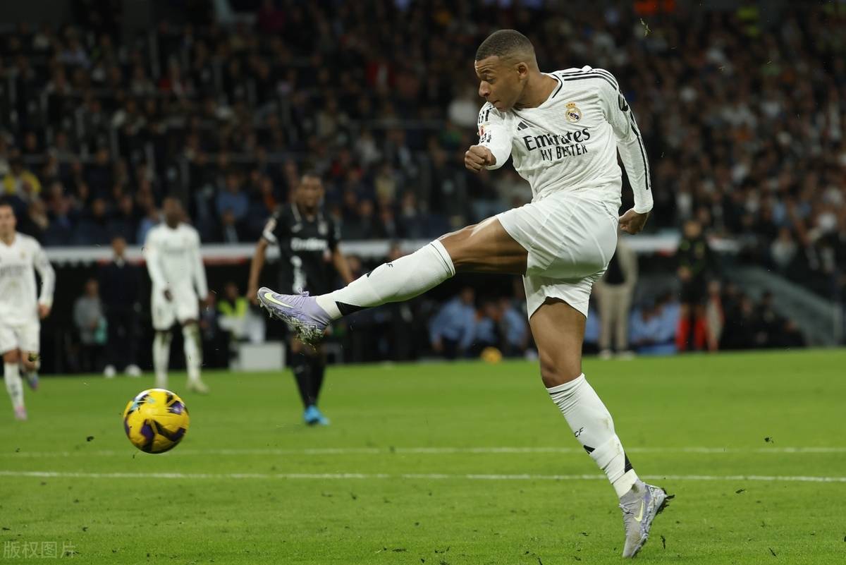 皇马战胜对手挺进欧冠半决赛,激情备战 皇马战胜对手挺进欧冠半决赛,激情备战