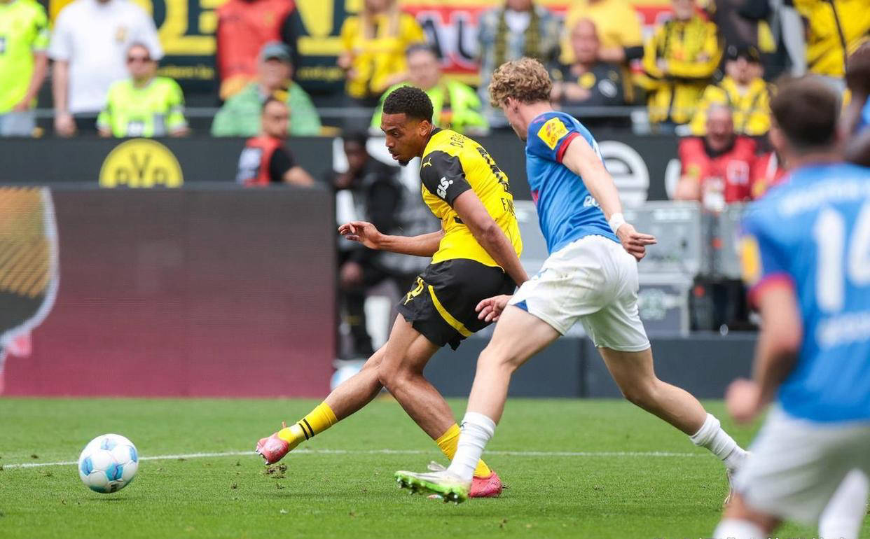 多特蒙德力克热那亚,豪取两连胜! 多特蒙德力克热那亚,豪取两连胜!