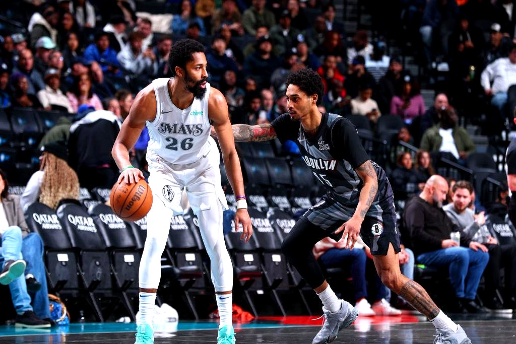 篮网外援发威,率队大胜对手取得三连胜 篮网外援发威,率队大胜对手取得三连胜