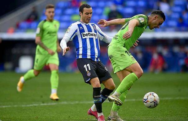 势均力敌的足球对战引发热议 势均力敌的足球对战引发热议