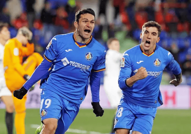 比利亚雷亚尔客场逼平,保持中游位置 比利亚雷亚尔客场逼平,保持中游位置