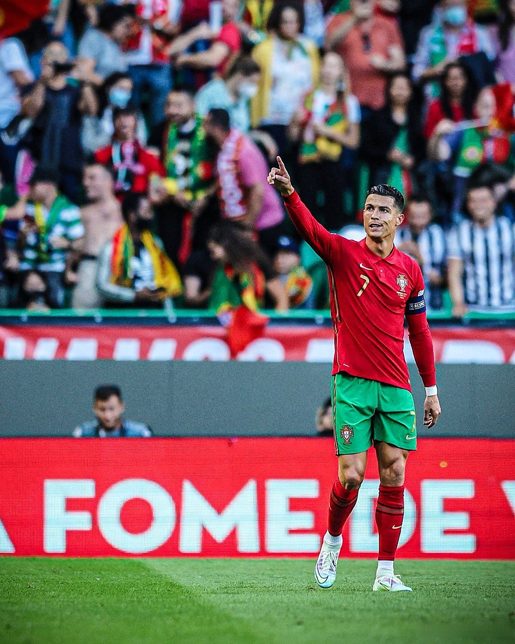 瑞典梅开二度,轻取乌克兰晋级欧国联半决赛 瑞典梅开二度,轻取乌克兰晋级欧国联半决赛