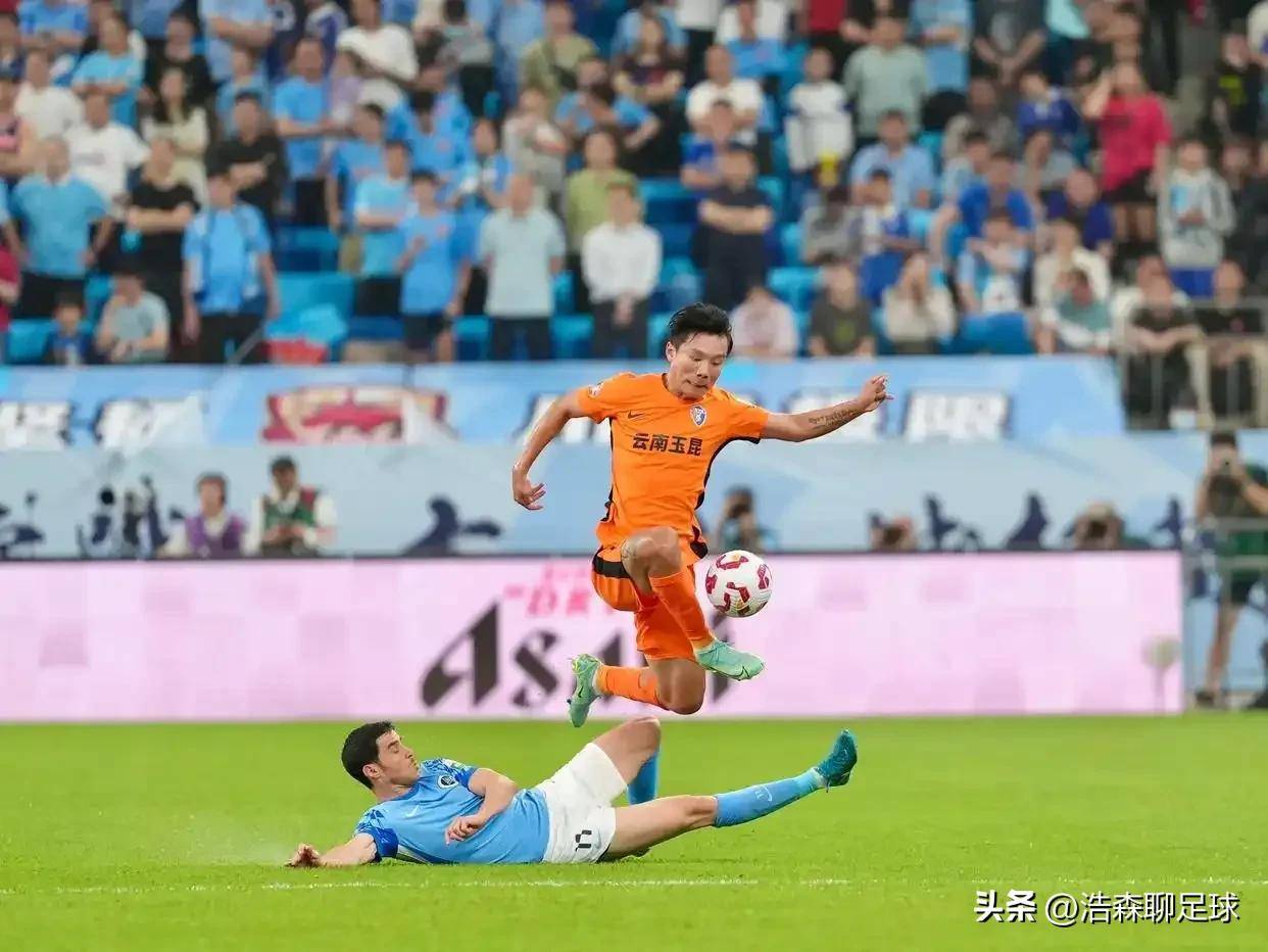 国内足球联赛热点话题不断,球队实力对比 国内足球联赛热点话题不断,球队实力对比