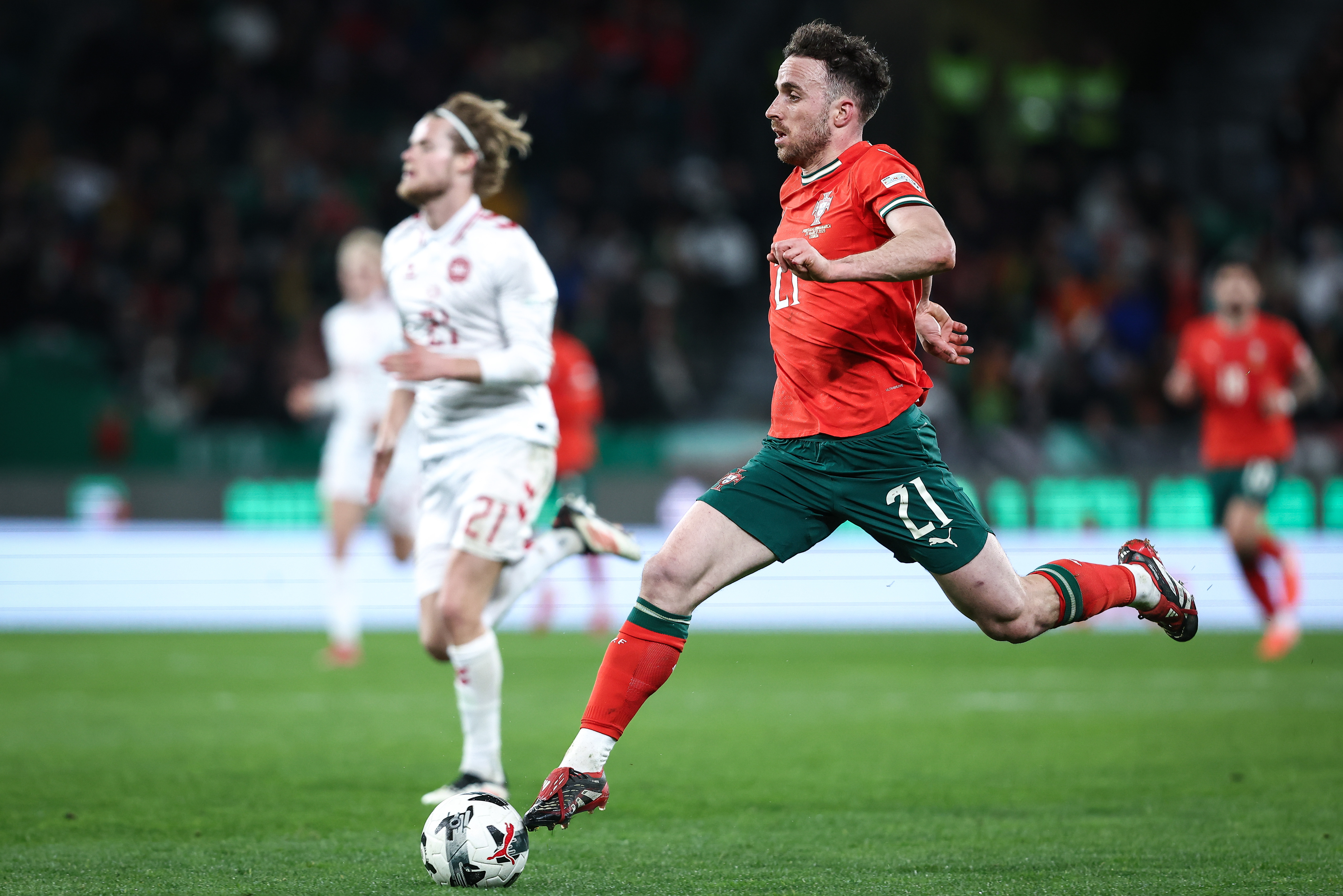 欧洲杯半决赛:葡萄牙队对荷兰队 欧洲杯半决赛:葡萄牙队对荷兰队