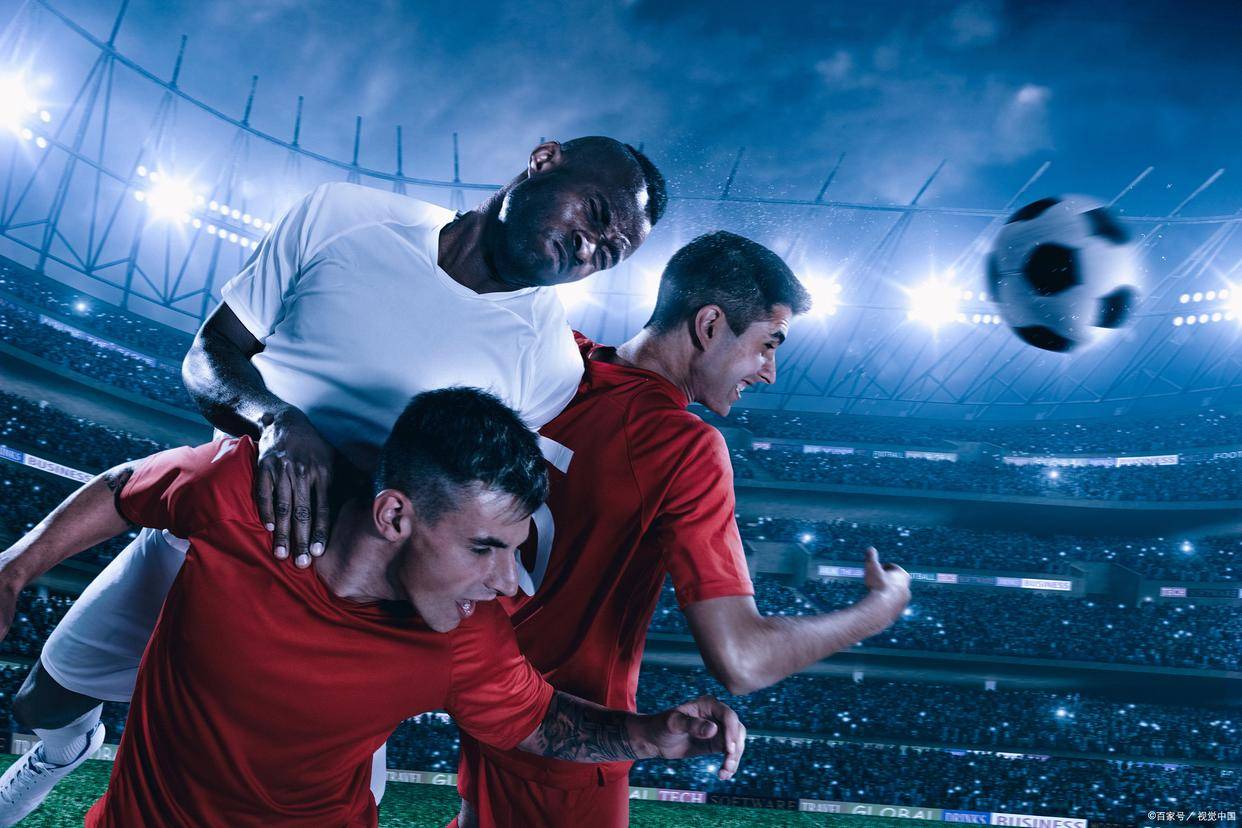 精彩足球比赛疯狂进行,激情迸发 精彩足球比赛疯狂进行,激情迸发