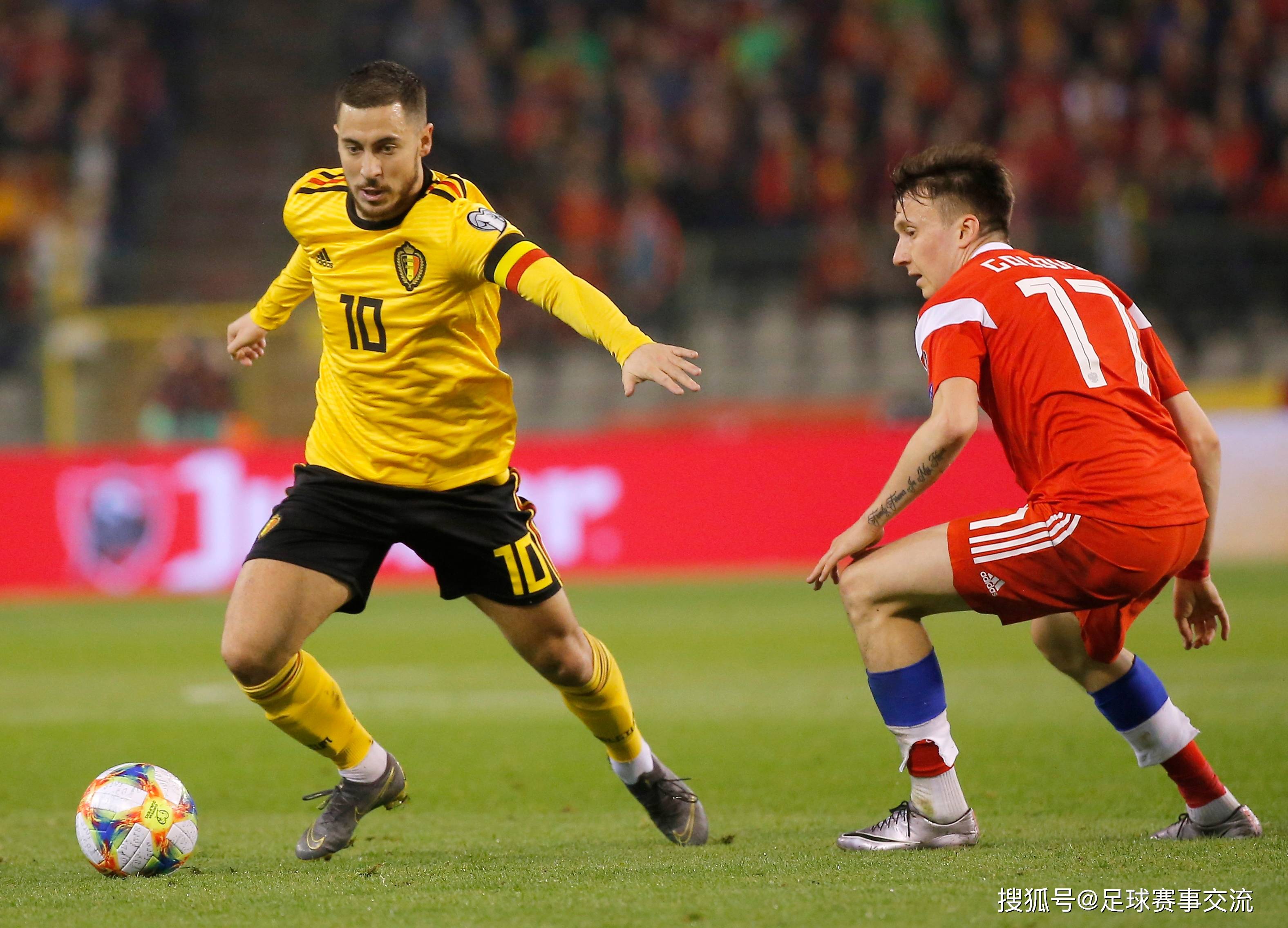 精彩足球比赛疯狂进行,激情迸发 精彩足球比赛疯狂进行,激情迸发